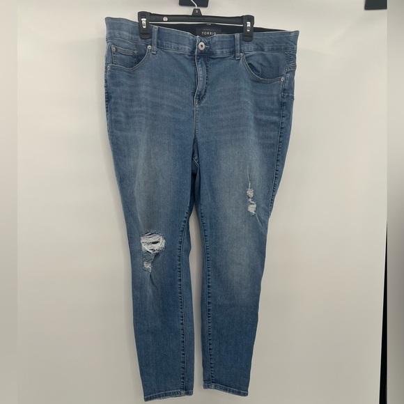 Torrid Denim Jean Premium Wash Distressed 22R - Picture 5 of 7